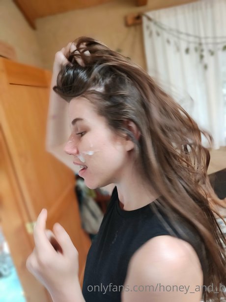 Honey And B_ star du porno de haute qualité photo