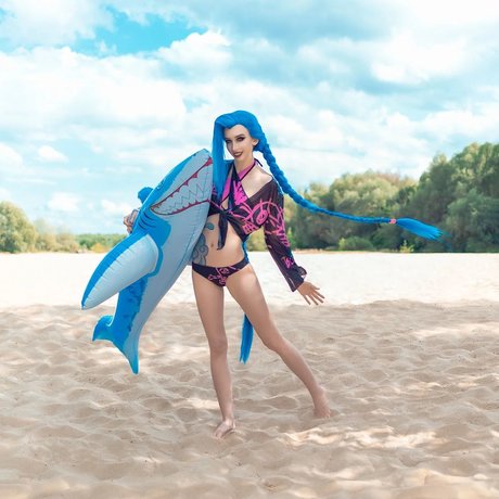 Whitefox Lunedcrevan_ étoile adulte archive