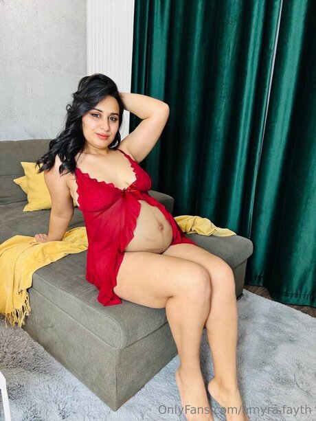 Amyra Fayth star du porno adulte galerie