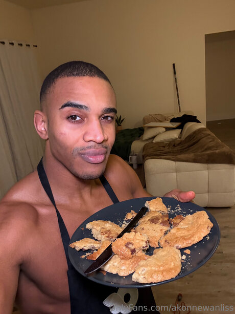 Akonnewanliss modèle magnifique photo