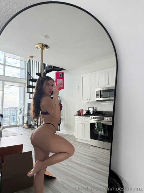 Hoesluvkinz actrice de grande qualité images