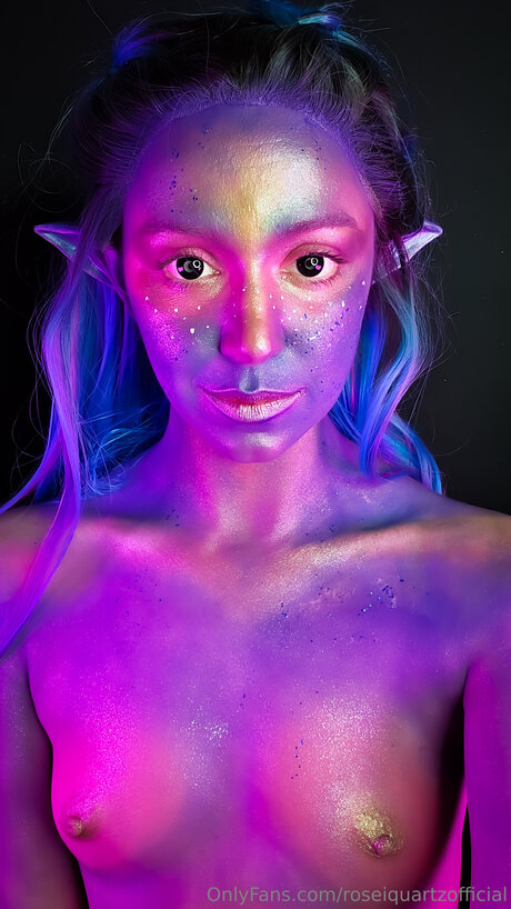Roseiquartzofficial jolie star du porno photo