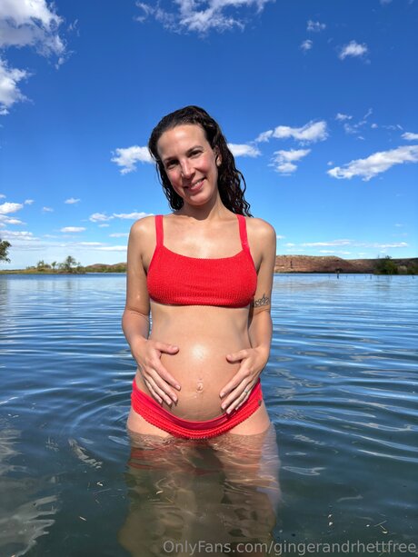 Gingerandrhettfree modèle magnifique image