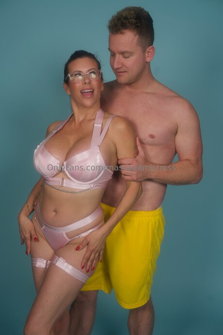 Massagemistress star du porno parfaite images