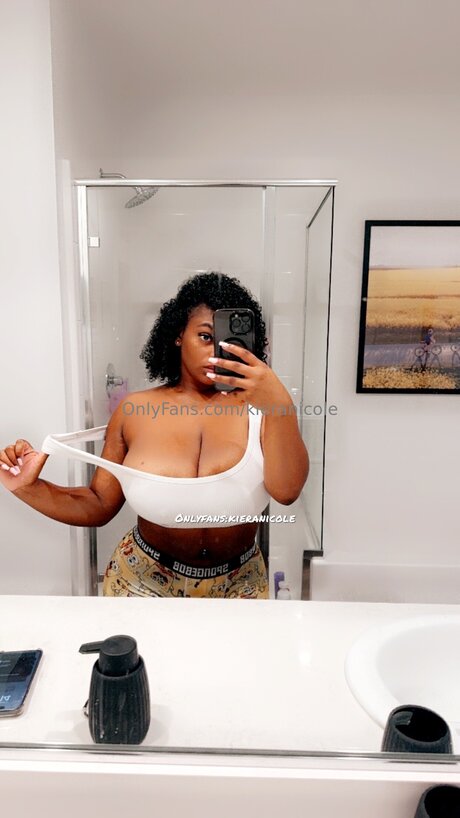 Kieranicole joli modèle galerie