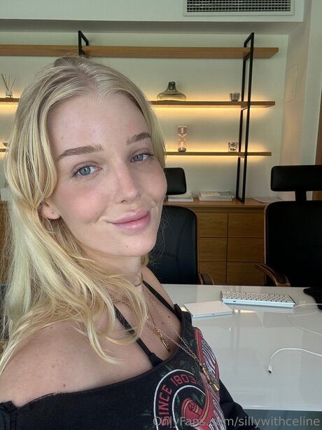 Sillywithceline sexe star galerie