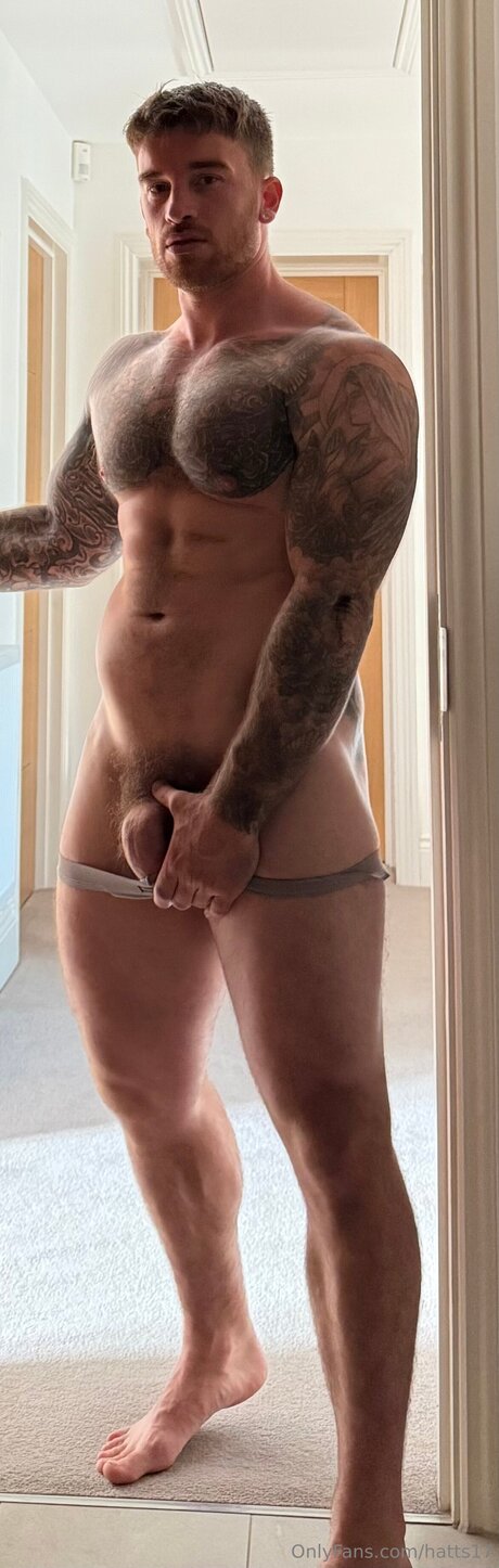 Hatts17 beau modèle des photos