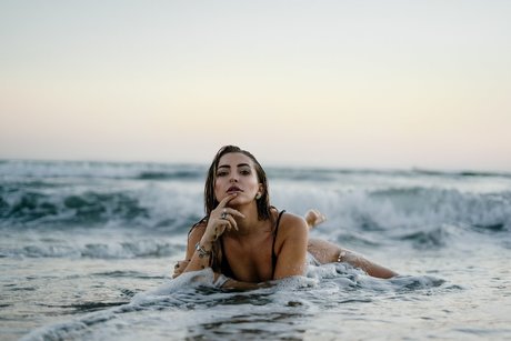 bikini ado onlyfans meilleure jolie img