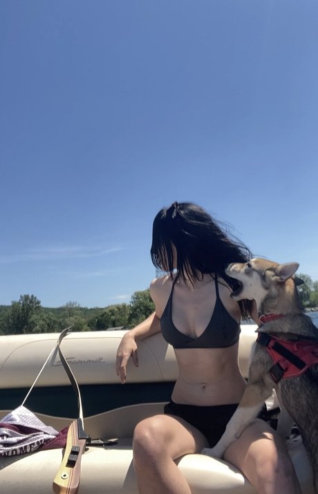 tatouages ​​blonds onlyfans chaud de haute qualité img