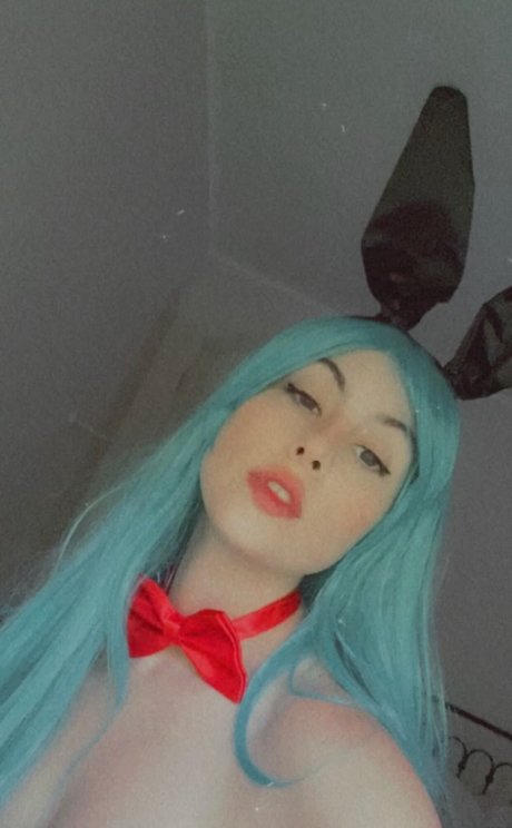 Anton Suga actrice libre galerie