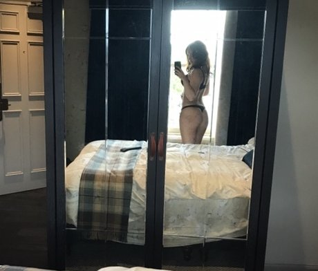 trio à gros seins onlyfans haut hd collection