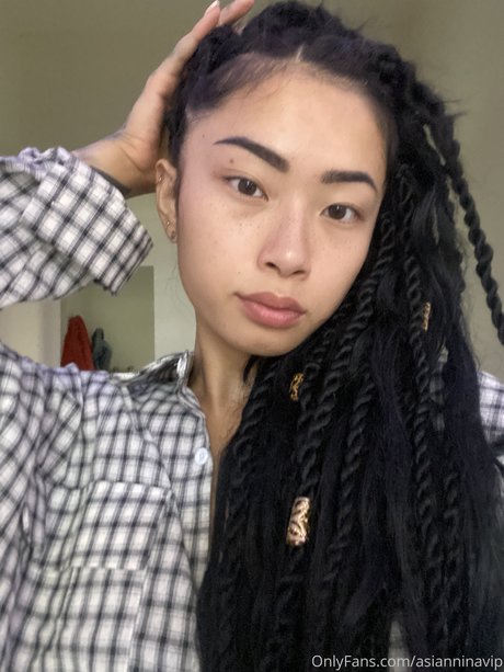 Asianninavip étoile érotique image