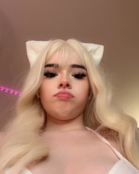 Lilyraedoll star du porno hd photo