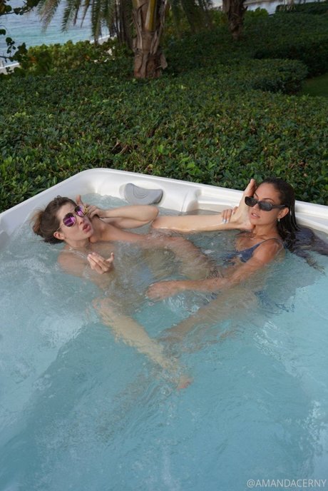 rousse au gros cul onlyfans art sympa photos