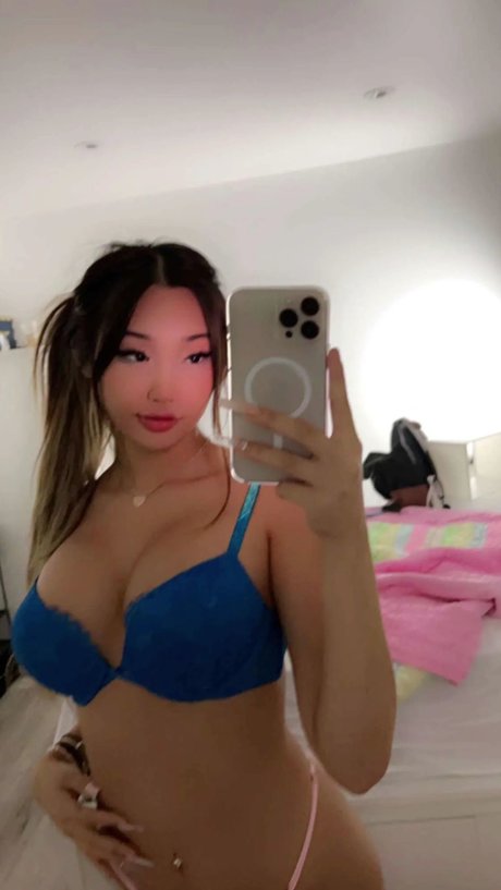 _Bunni Emmie actrice de nus collection