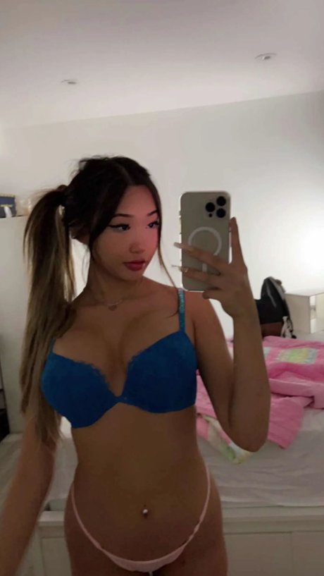 _Bunni Emmie actrice parfaite galeries