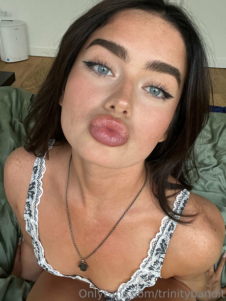 reine de pique onlyfans parfait gratuit archive