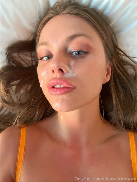 Ultrasadclowwwn modèle chaud photos