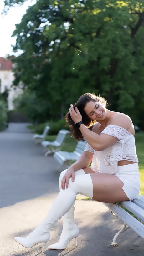 visage blond uniquementfans beau nu des photos