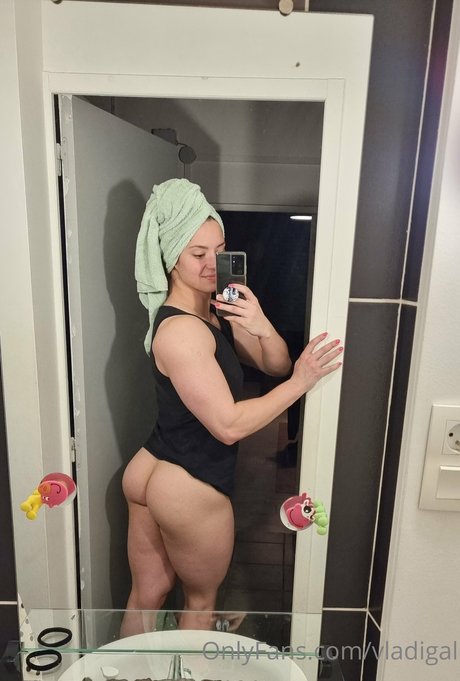 Vladislava Galagan art de star du porno images