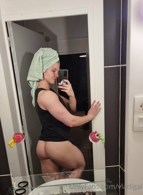 Vladislava Galagan star érotique galerie