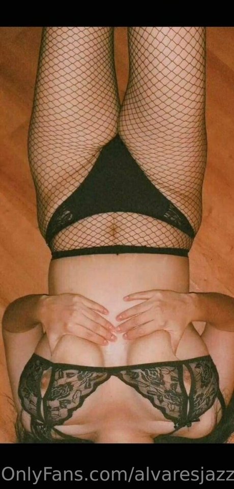 Alva Alvares star du porno érotique photos