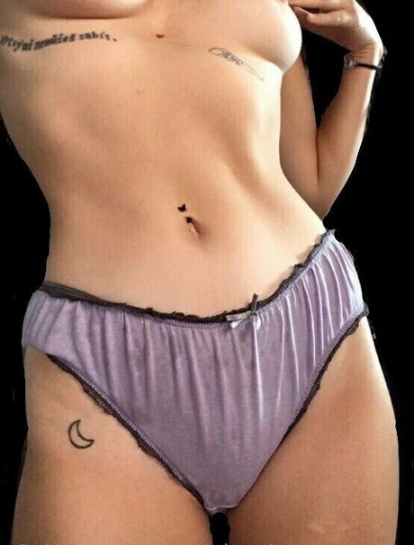 faux seins pour adolescentes onlyfans sexy exclusif des photos