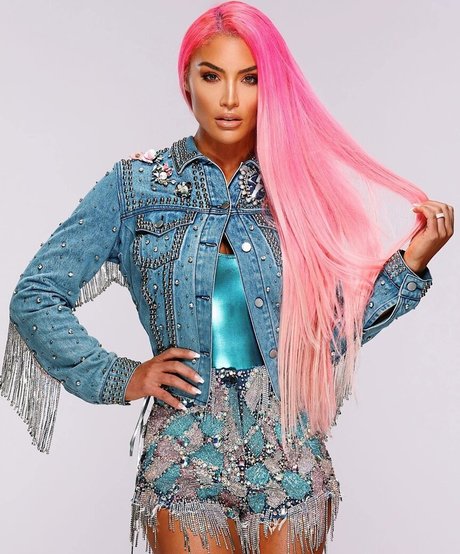 Natalie Eva Marie star du porno érotique galeries