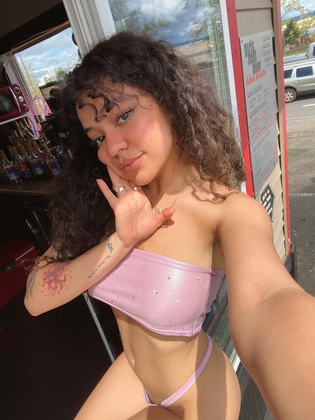 Spicymarii Lilfairymari modèle pornographique photo