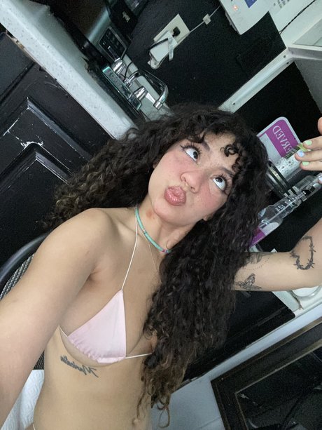 Spicymarii Lilfairymari joli modèle des photos