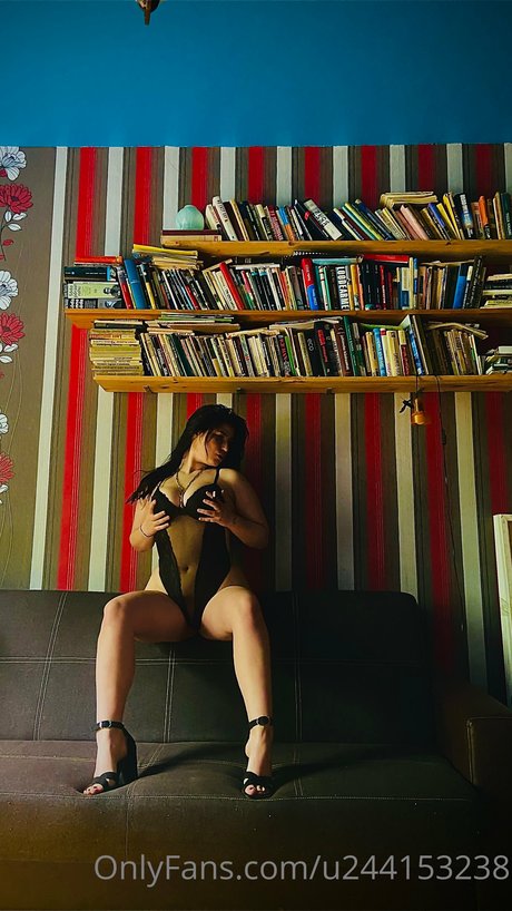 footjob uniquementfans érotique chaud des photos