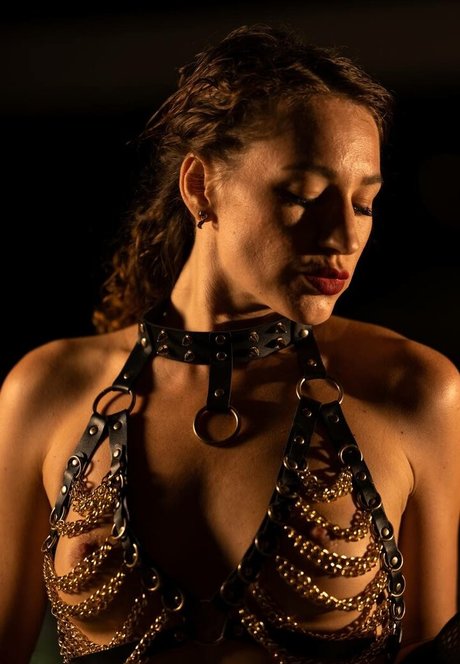 Art Rdug Show belle actrice des photos