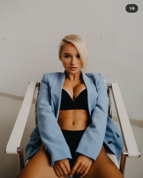 petite salope onlyfans exclusivité de haute qualité images