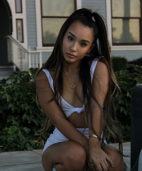 reine de pique onlyfans chaud gratuit image