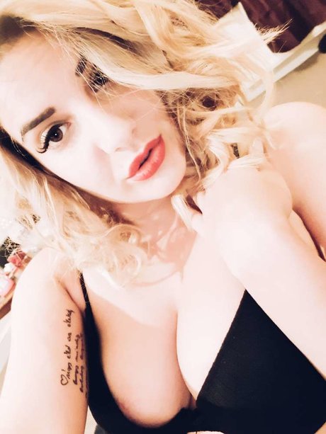 yoga asiatique uniquementfans art pornographique image