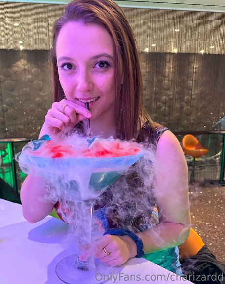 Charizard nus étoiles archive