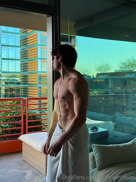 Wyattgonewild actrice porno img