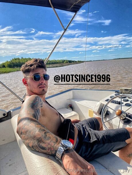 Brandon Jay star du porno gratuit image