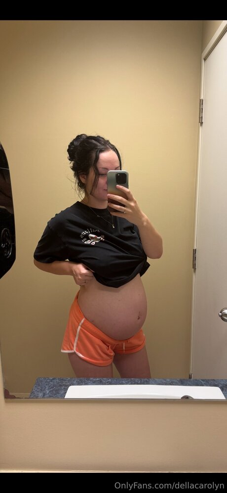 Dellacarolyn modèle gratuit images