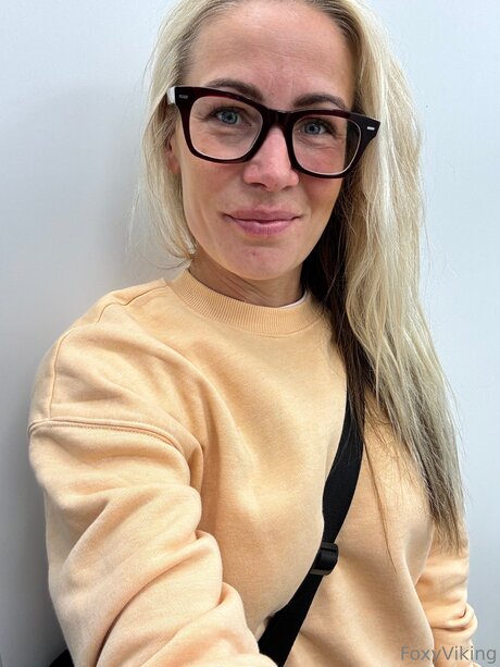 Foxyviking modèle pornographique galerie