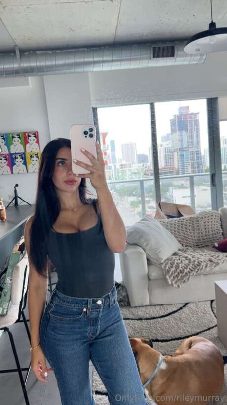 Rileymurray modèle hd image