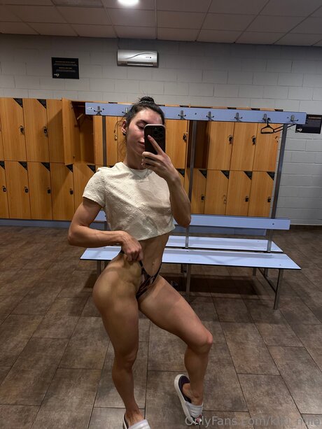 Kiki Miia actrice artistique collection