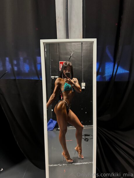 Kiki Miia actrice artistique images