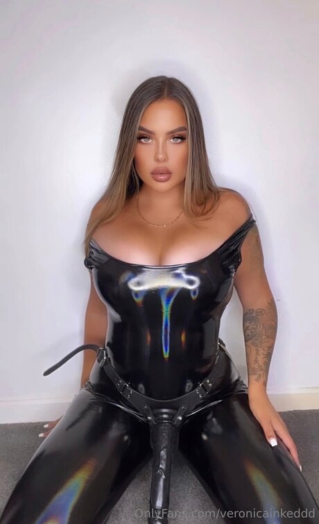 Veronicainked haut modèle galerie