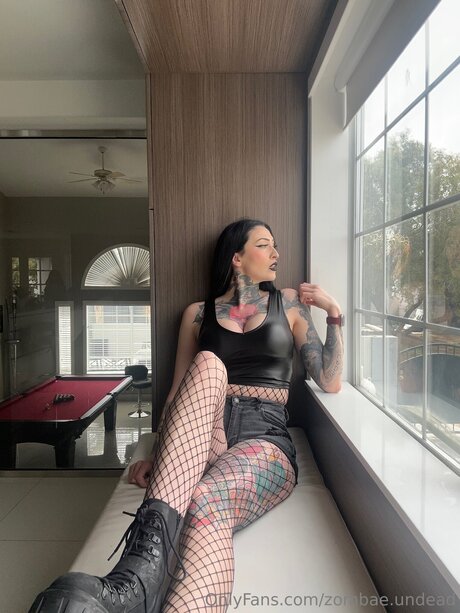 Zombae Undead art modèle image