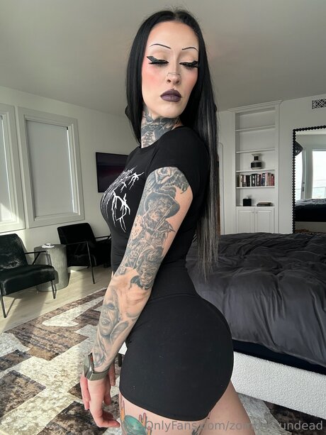 Zombae Undead étoile sexy galerie