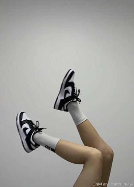 Dinulya actrice sexy images