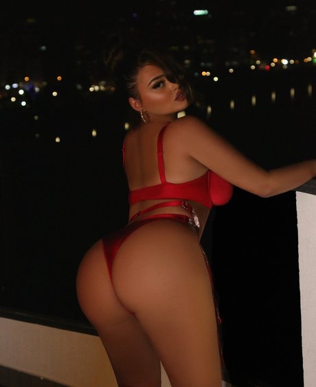 chatte poilue dadolescente onlyfans bon img