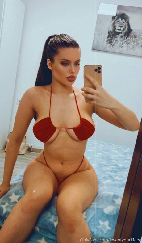 Jovana Radisavljevic haut de star du porno archive