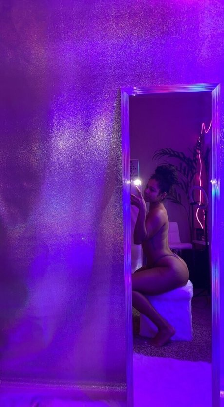 Koryanna Beavers actrice sexy photos